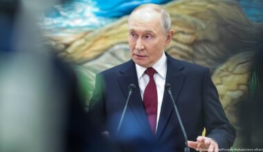 “Si Ucrania se repliega, cesarán los combates” – DW – 27/11/2025