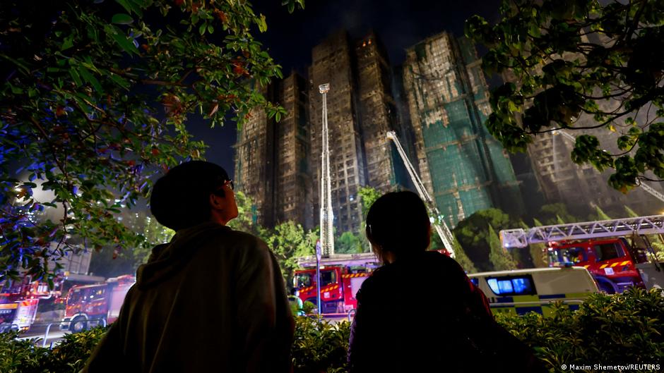 Asciende a 128 la cifra de muertos del incendio de Hong Kong – DW – 28/11/2025