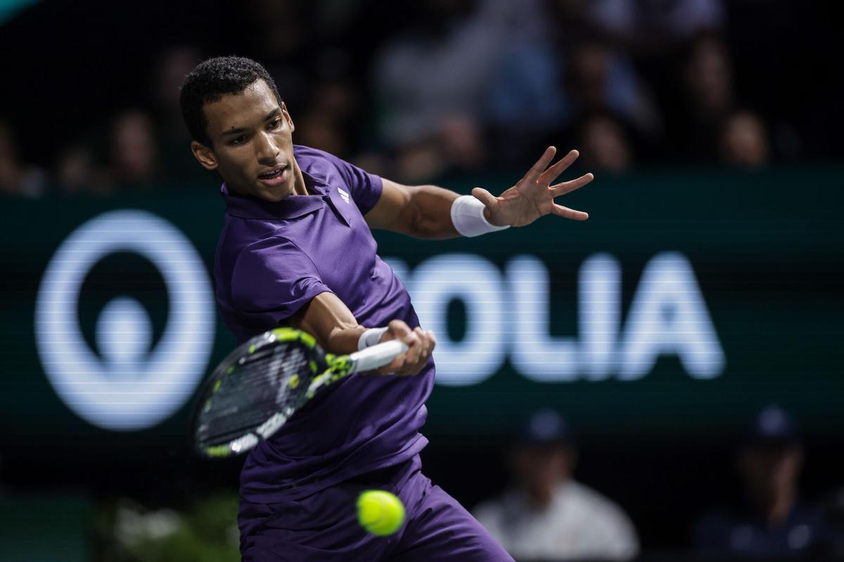 Felix Auger-Aliassime, durante la final del Masters 1000 de París contra Jannik Sinner.