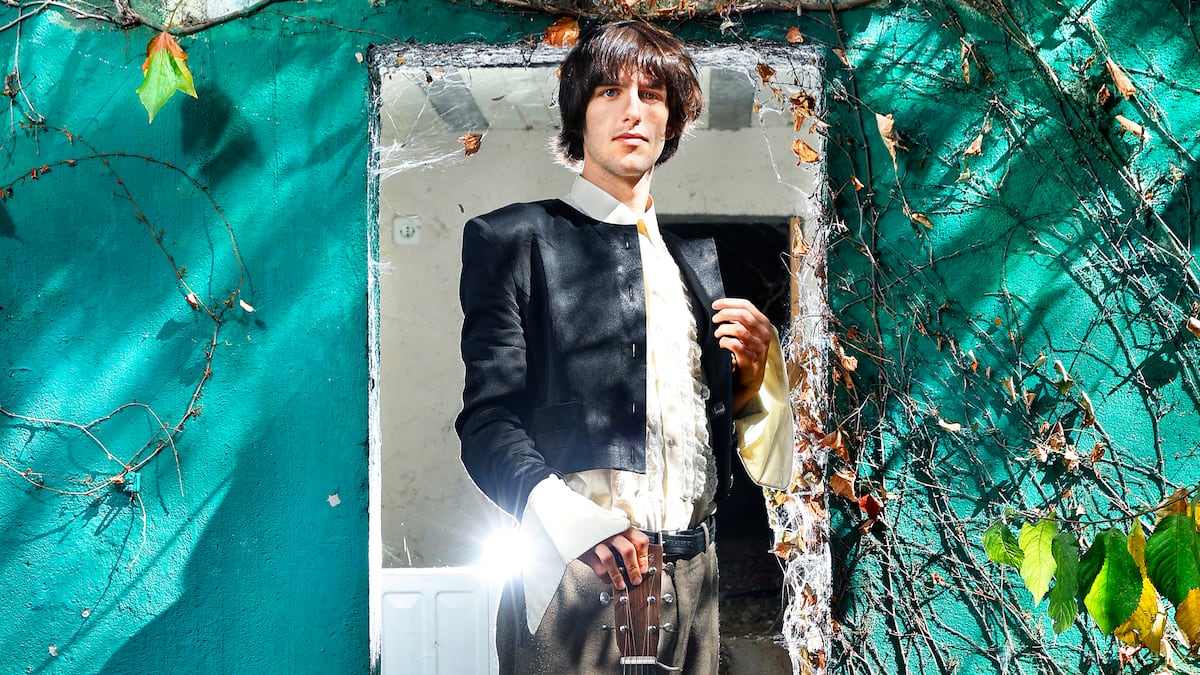 Teo Planell, músico: “No se nos quiere atentos ni culturizados. Y se está consiguiendo” | EL PAÍS Semanal