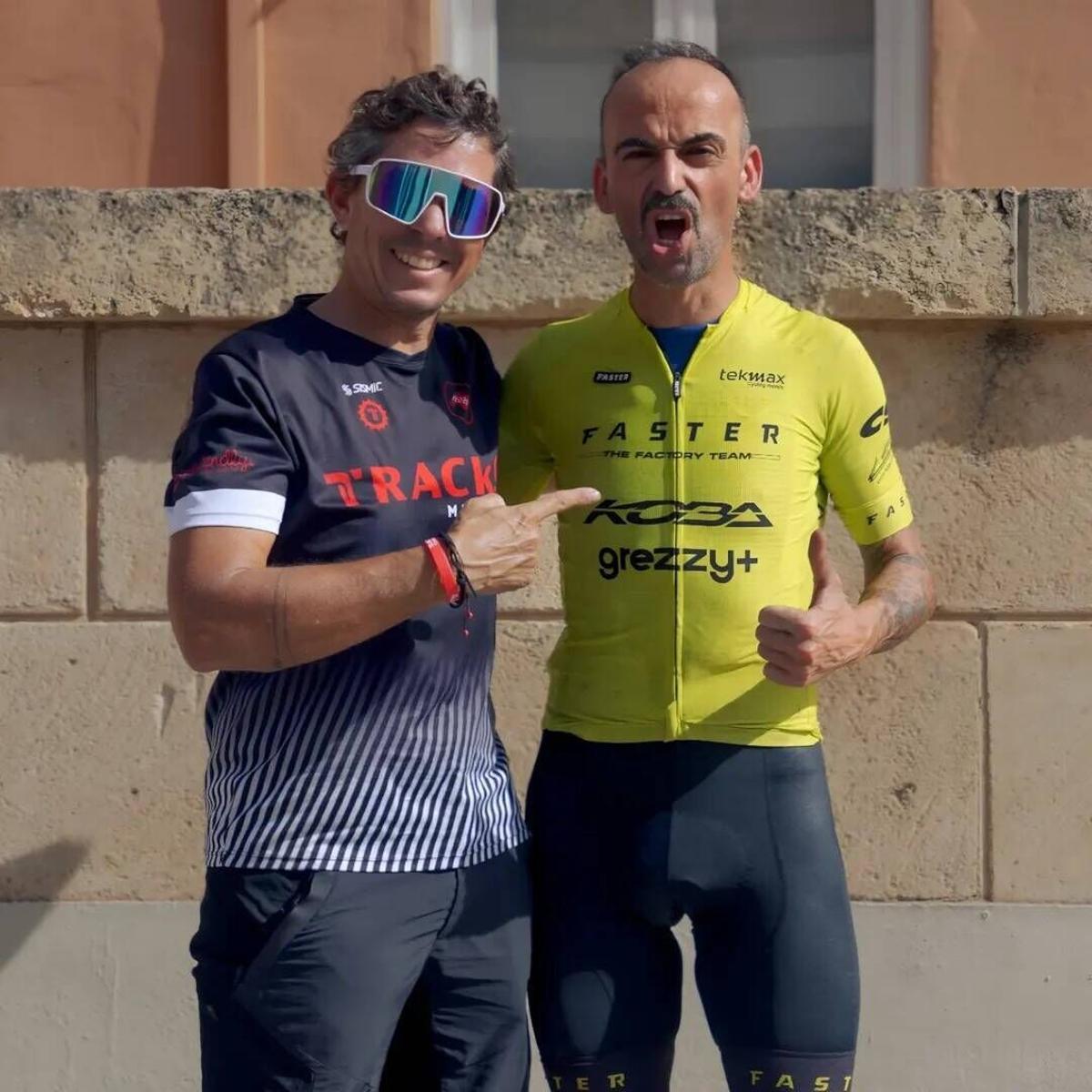 Esteban Chaves. Ciclista aficionado mallorquín, afincado en Suiza, que ha rodeado Mallorca con una bicicleta de montaña (finde 23 octubre 2025). Antes fue DJ en BCM, Pacha, etc. (La foto en la que sale rodando no estoy seguro que sea de ese fin de semana)