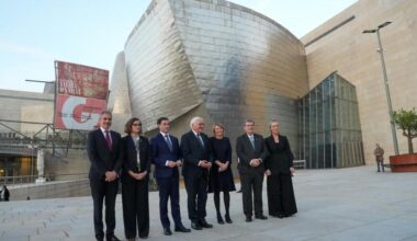 Steinmeier finaliza su viaje oficial a Euskadi con una visita al Museo Guggenheim de Bilbao