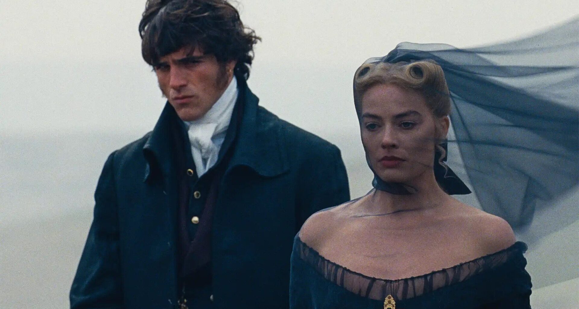 'Cumbres borrascosas': Apasionado primer tráiler con Margot Robbie y Jacob Elordi desatados
