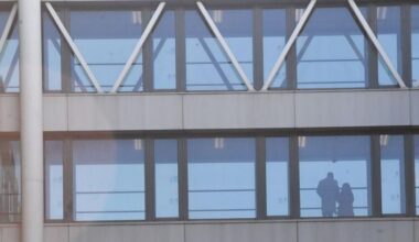 Vista exterior de pasillos del Hospital Universitario.