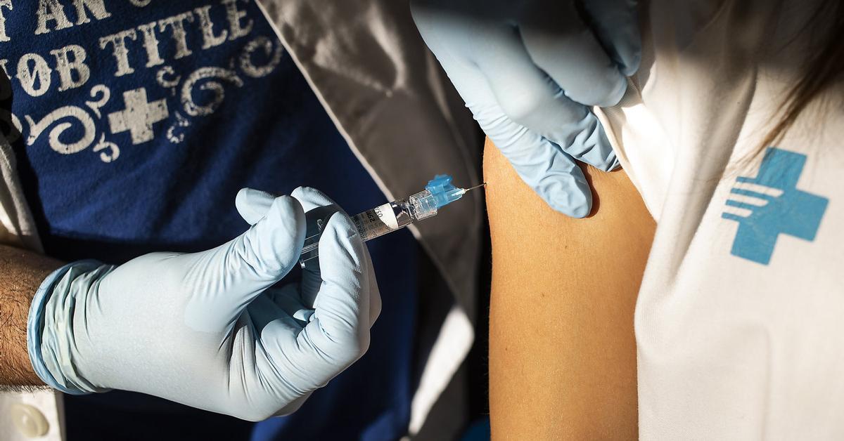 la vacunación se abrirá a todo el mundo a partir del lunes