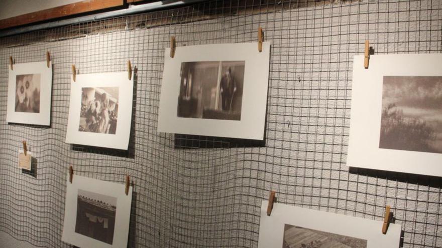 La fotógrafa Eloína Cerviño rescata el color sepia en su última exposición