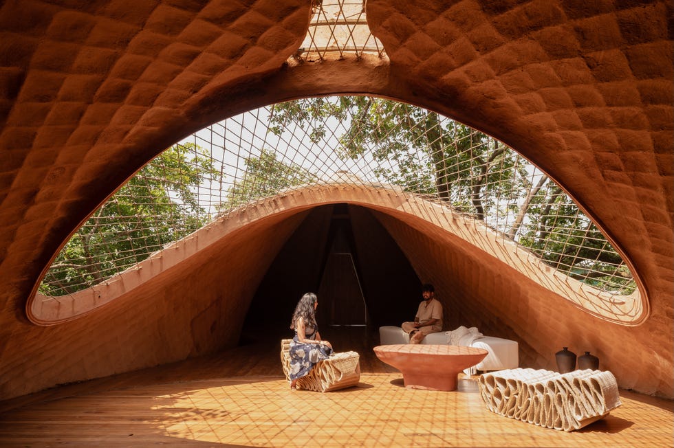 casa campo puente colgante hecha barro ecosistema vivo