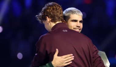 Carlos Alcaraz se impone a Sinner en otra peculiar batalla