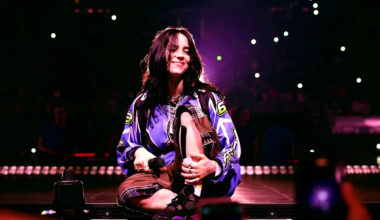 Billie Eilish arremete contra el "patético cobarde" Elon Musk ahora que está a punto de convertirse en trillonario