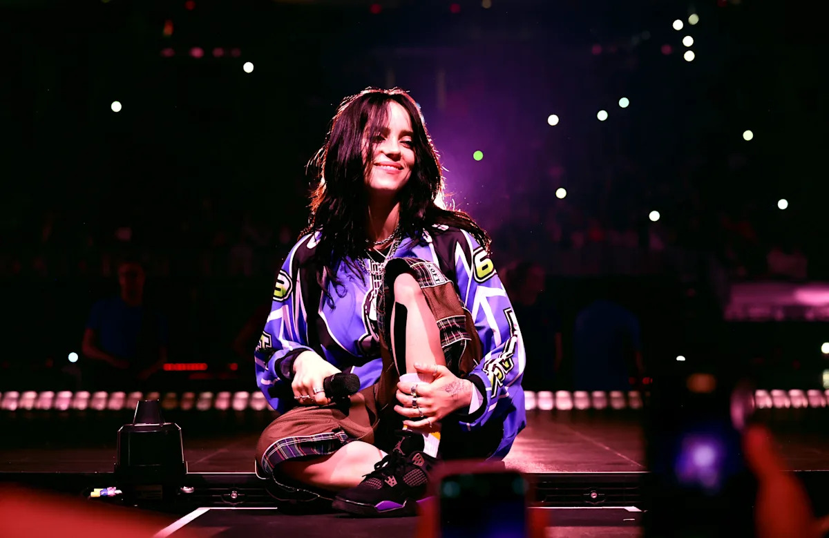 Billie Eilish arremete contra el "patético cobarde" Elon Musk ahora que está a punto de convertirse en trillonario