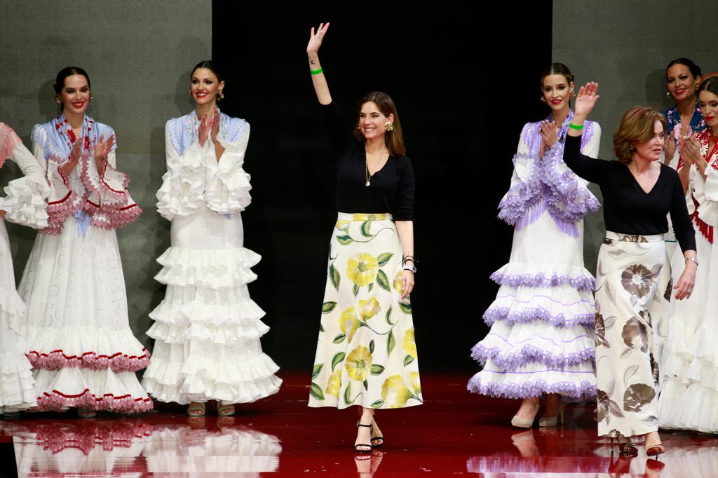 Lourdes Montes en el desfile de 'Miabril', la firma de moda flamenca que ella dirige, a 3 de febrero de 2022, en Sevilla, Andalucía