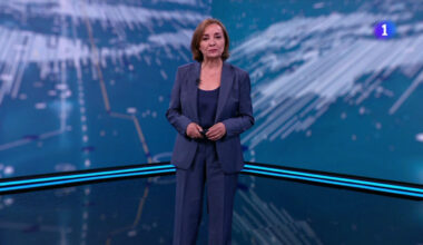 La apertura del 'Telediario' de Pepa Bueno se sale del guion en TVE y causa una atronadora reacción