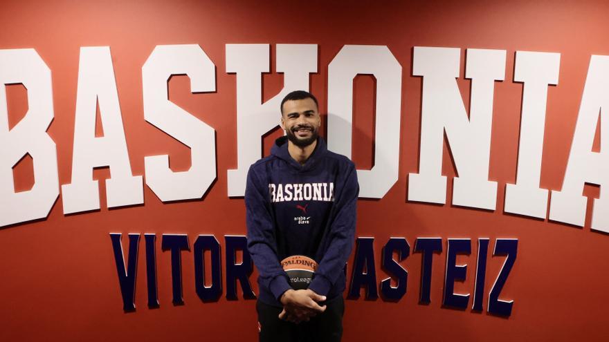“¿Quedarme en el Baskonia? Amo al equipo, amo al entrenador y amo la forma en la que jugamos”