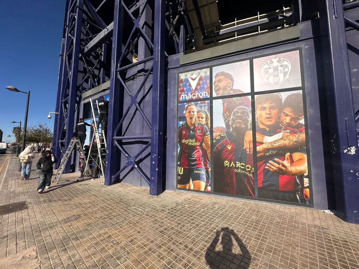 La Tenda Granota reabre tras su reforma con promociones por Black Friday | Levante UD