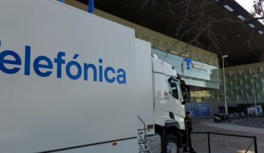 Telefónica presenta un ERE en siete empresas y el Gobierno espera un acuerdo con los sindicatos - Servimedia