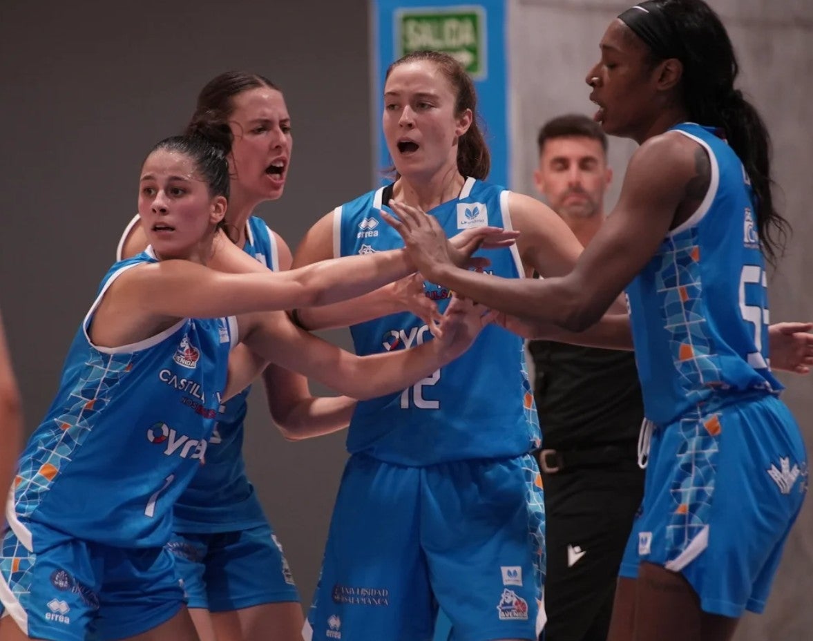 Avenida - Estepona, en directo: resultado online del encuentro de Liga Femenina (22-13, min. 13)