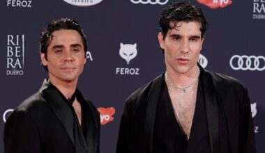 Javier Calvo se reencuentra con Javier Ambrossi en Grecia tras su ruptura y publica una imagen: “La trama se complica”