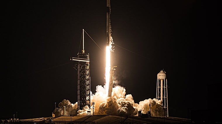 Lanzamiento del SpainSat NG-I, fabricado por Airbus, desde un cohete Falcon 9 (SpaceX) en Cabo Cañaveral (Estados Unidos)