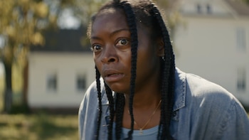 "La mujer en las sombras"