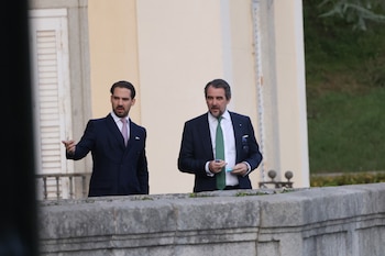 Nicolás de Grecia y varios