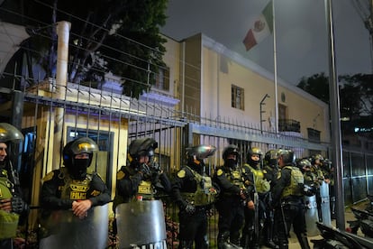 Fachada de la embajada de México en Perú, el 3 de noviembre.