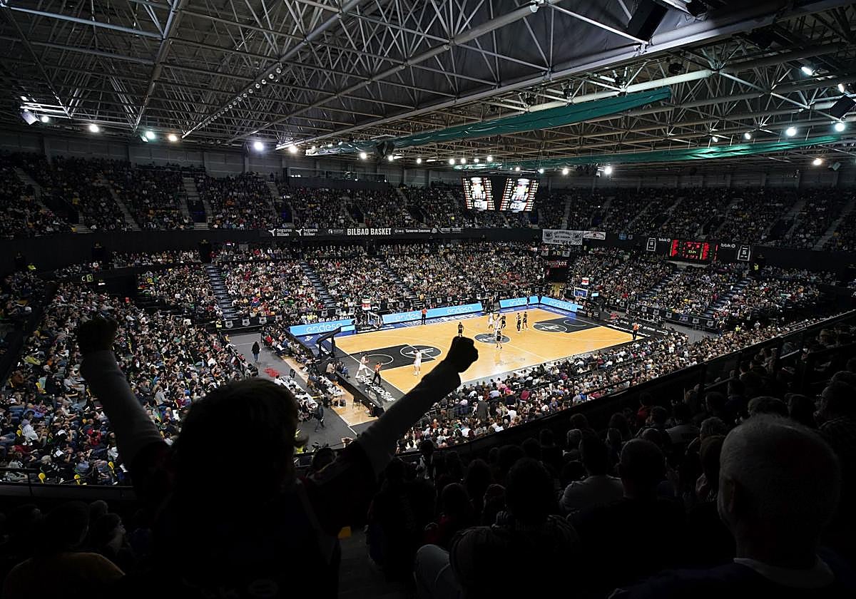 El Surne Bilbao incrementa sus ingresos en todos los apartados y saca casi 400.000 euros por traspasos de jugadores