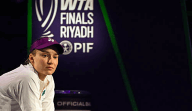 Palo tremendo de Pam Shriver a Rybakina por su actitud en la ceremonia de las WTA Finals. Fuente: Getty