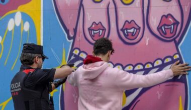 Los Mossos siguen los pasos de la Ertzaintza y detallarán el origen de los detenidos