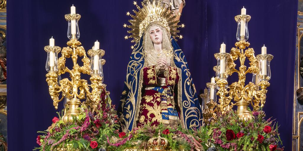 El Stabat Mater del Museo, dispuesto en el paso para su próxima salida extraordinaria por el 450 aniversario de la hermandad