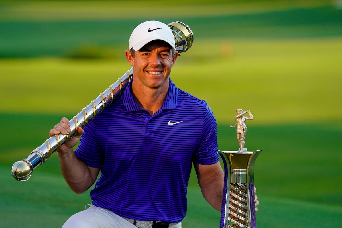 McIlroy, con los trofeos en 2024 © Golffile