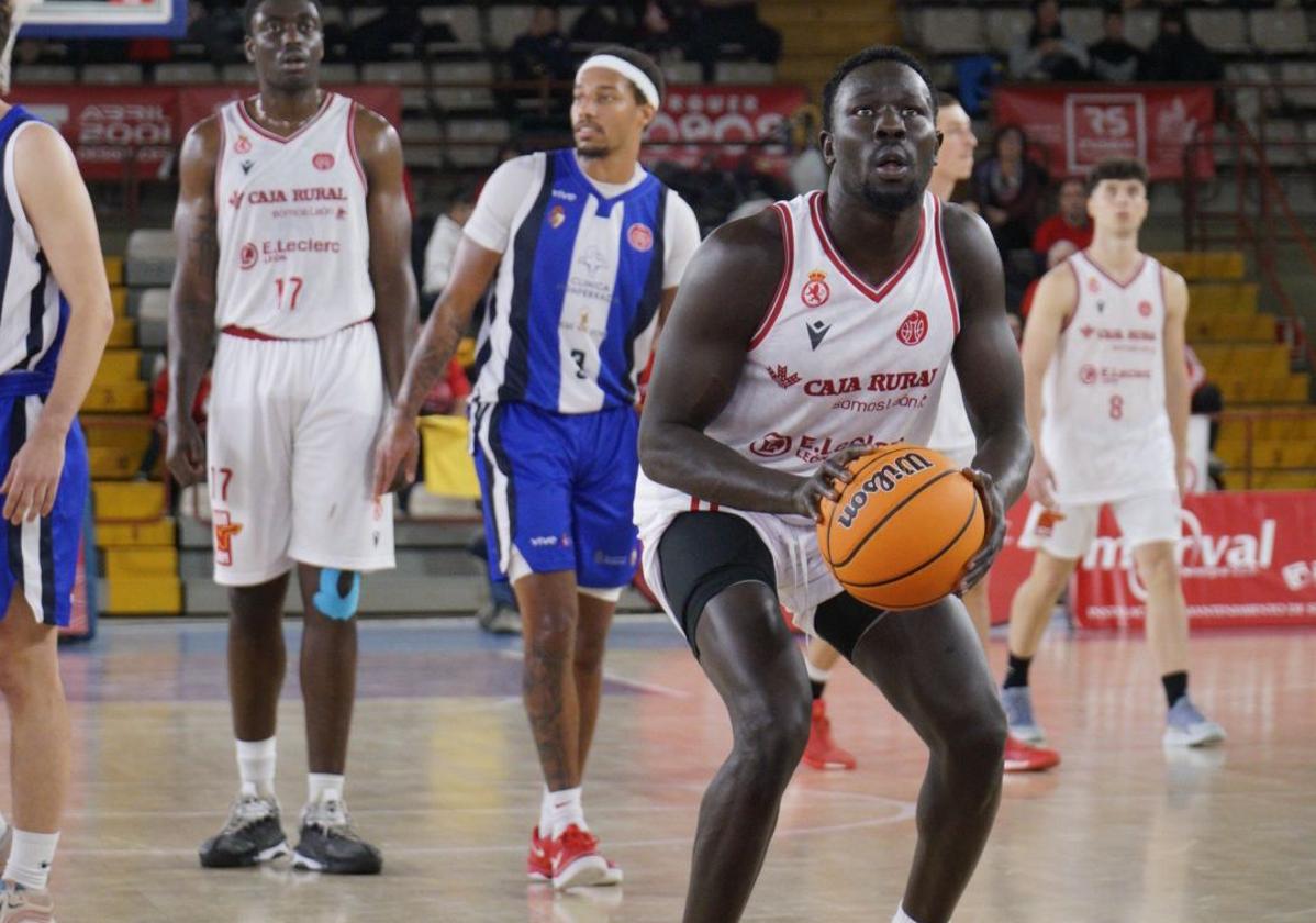 La Cultural reacciona a tiempo para acabar exhibiéndose en el derbi