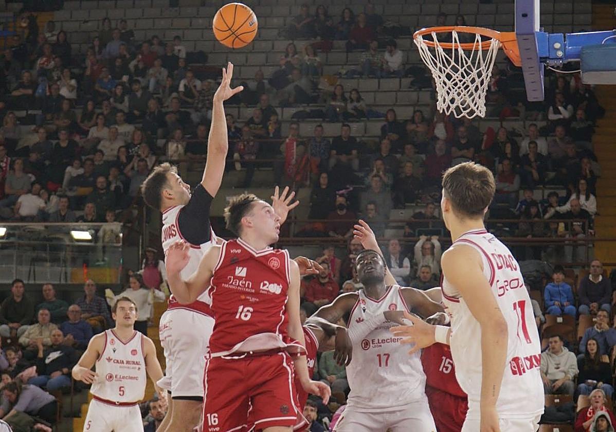 La Cultural noquea al colista en cinco minutos y se duerme