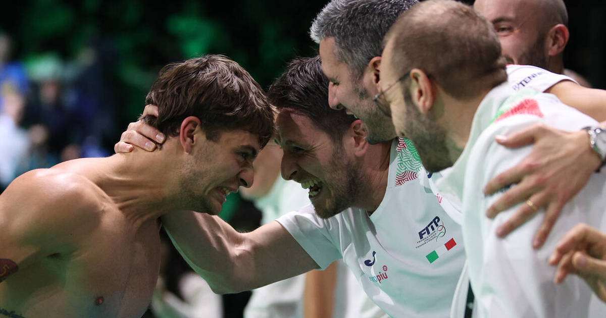 Cobolli, el héroe italiano que se sintió Hulk y destrozó su camiseta - Davis Cup