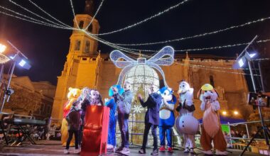 Jesús Martín, en el encendido navideño: “La Navidad es luz” - Ayuntamiento de Valdepeñas