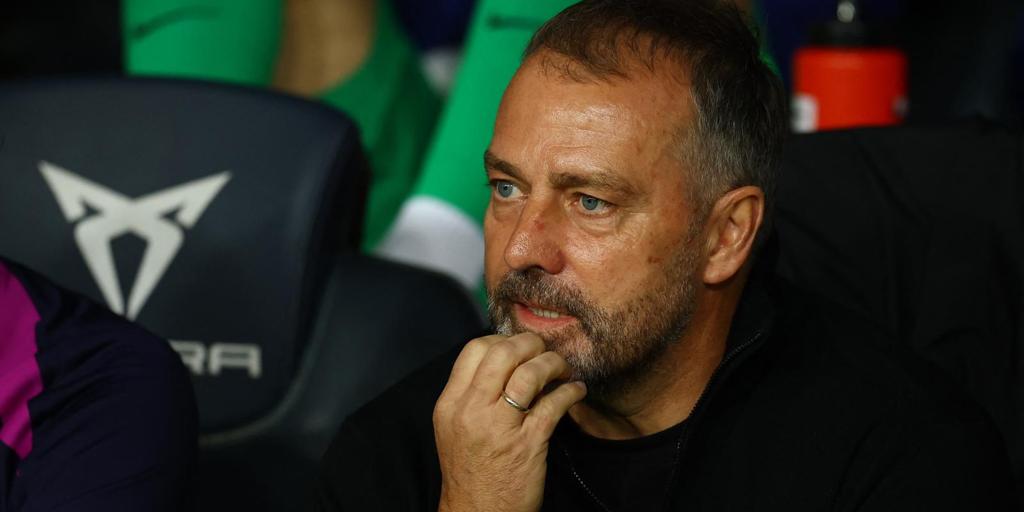 Flick le dice a su 'staff' que dejará el Barça a final de curso: «Estoy muy cansado»