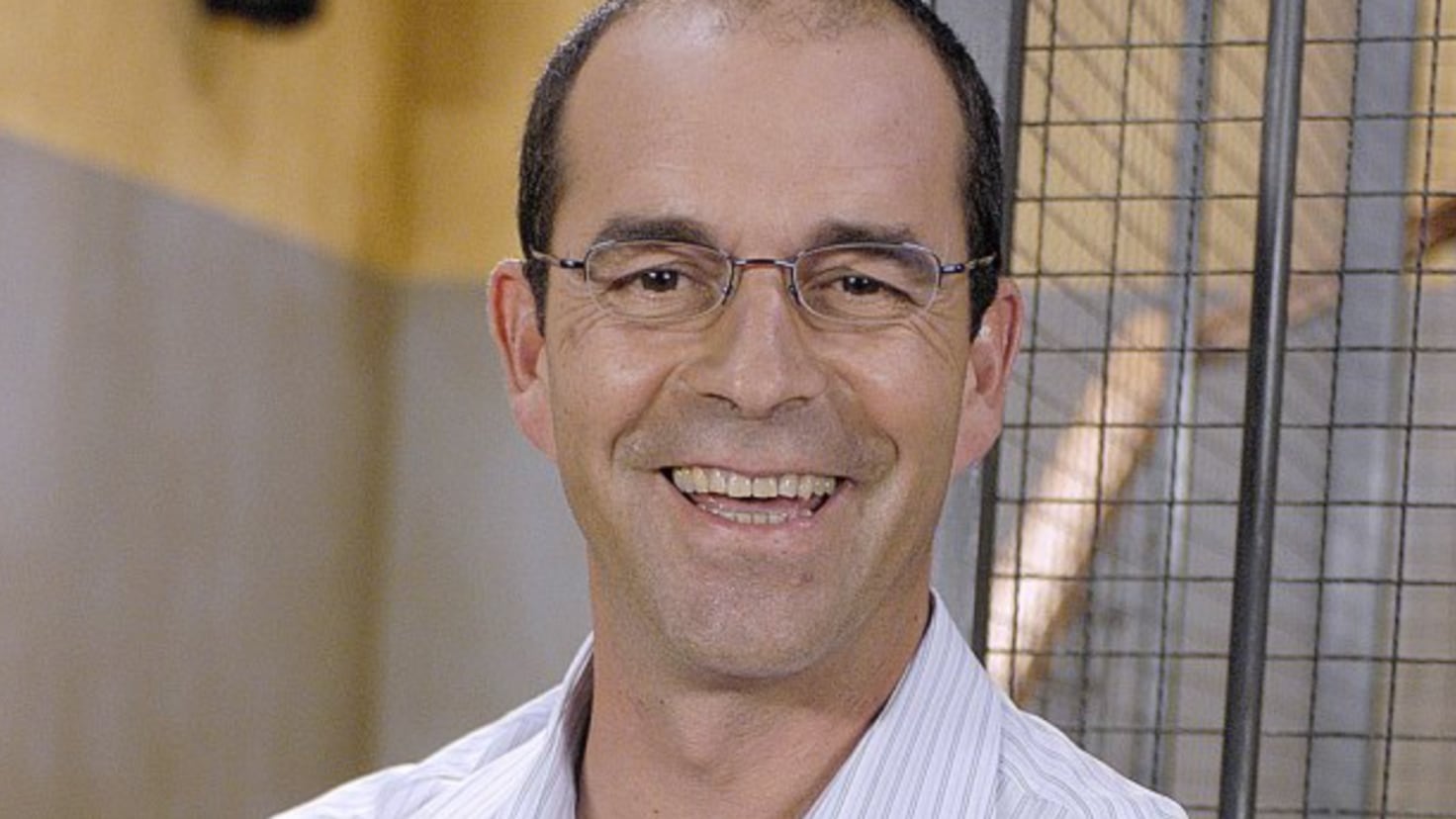 Qué fue de Joseba Apaolaza, el actor que dejó la docencia por la televisión y a quien ‘ANHQV’ defraudó para siempre