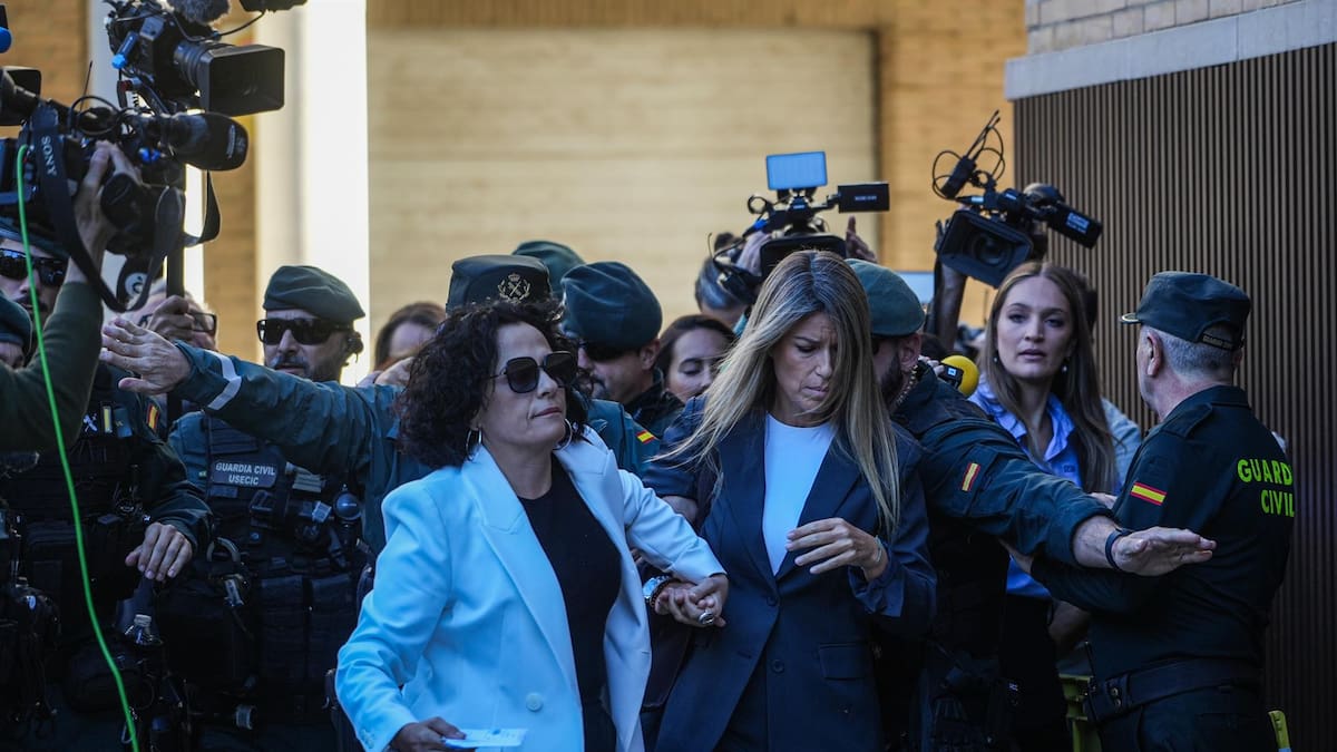 Vilaplana acompañó a Mazón hasta el Palau con su coche el día de la DANA, según 'Levante' | Sociedad