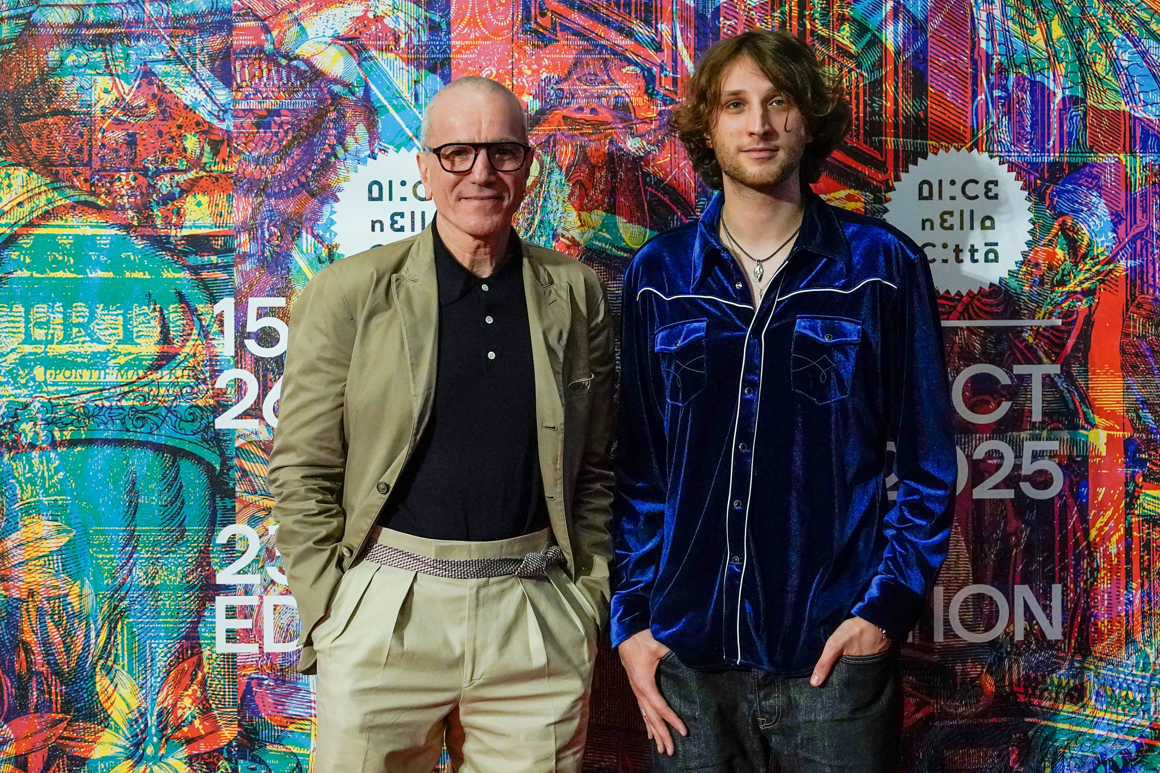 Daniel DayLewis y su hijo Ronan.