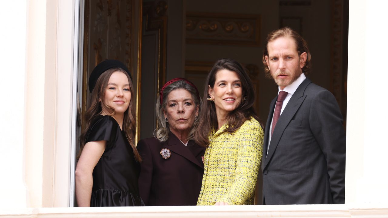 Del dos piezas de Chanel de Charlotte Casiraghi, el vestido clásico Dior de Beatrice Borromeo o el Prada de Alexandra de Hannover: pasarela de estilo en el Día Nacional de Mónaco