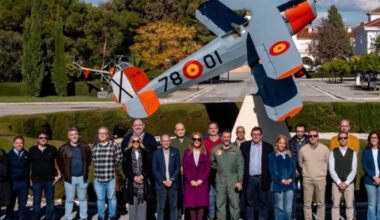 La UGR visita la Base Aérea de Armilla y Escuela Militar de Helicópteros – ALA 78