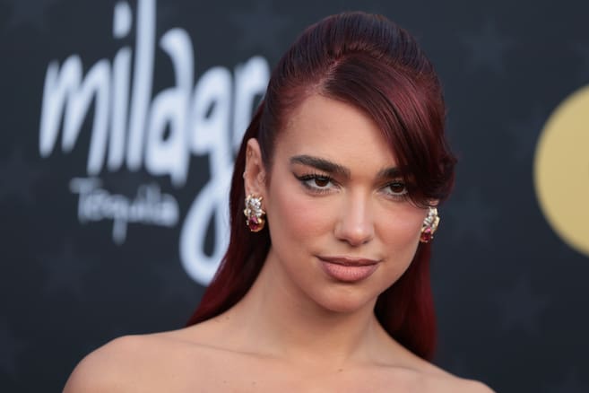 Dua Lipa: la hija de refugiados convertida en estrella que se casará con galán de cine