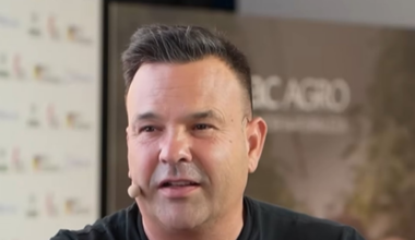 José Elías, empresario: “Deja de complicarte la vida con tu idea de negocio, vende patatas”