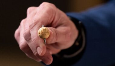 Adiós a los 400.000 euros: este es el beneficio máximo que puedes llevarte si tienes un décimo del ‘Gordo’ de la Lotería de Navidad