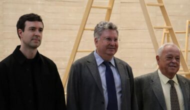 Álvaro Rodríguez Fominaya, el director que ha llevado al Musac a la élite mundial, renueva hasta 2029