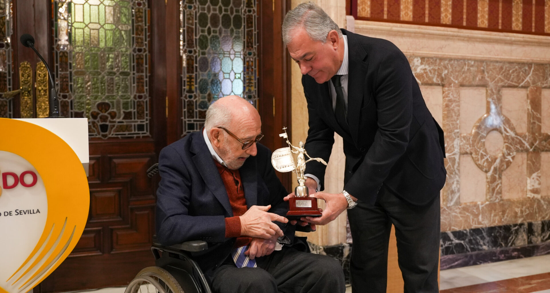 El Ayuntamiento rinde homenaje a Alfonso Sedeño Masot, un referente en el desarrollo urbanizador de Sevilla — Actualidad