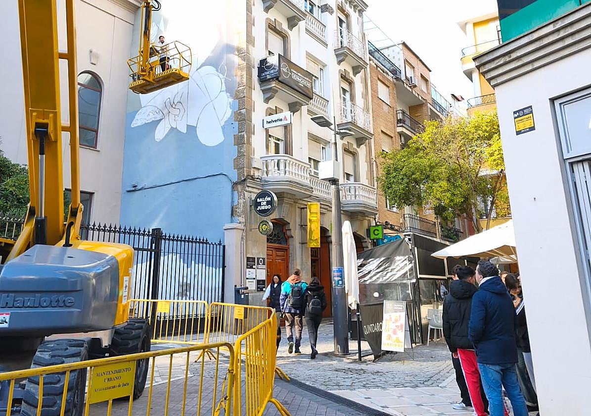 El mural de Belin en Roldán y Marín toma forma