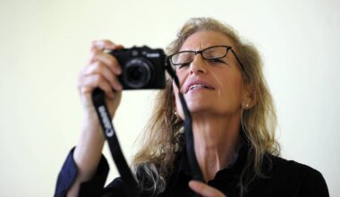 Quién es Annie Leibovitz: la fotógrafa más conocida del mundo desembarca en A Coruña - La Voz de Galicia