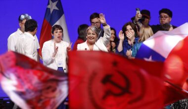 La izquierdista Jeannette Jara y el ultraderechista José Antonio Kast irán a la segunda vuelta de las presidenciales en Chile | Internacional