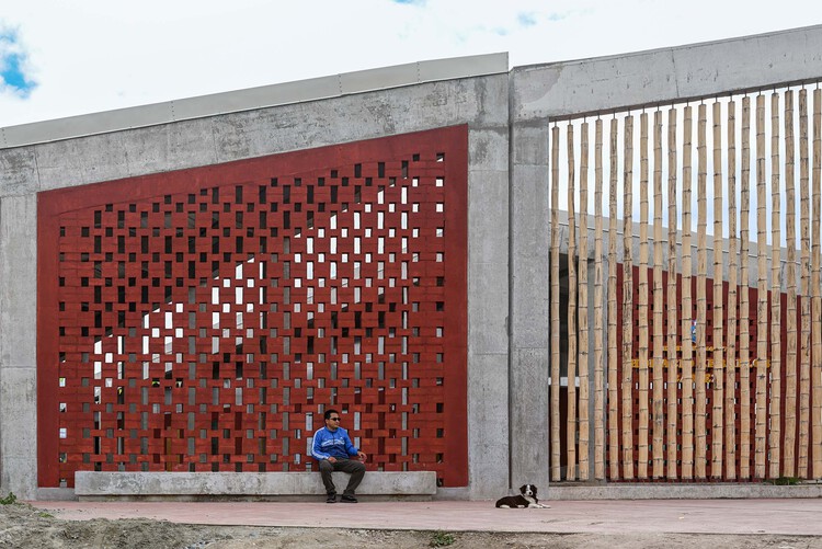 Escuela Mirador, La Jalquilla / Semillas - Fotografía exterior, Concreto