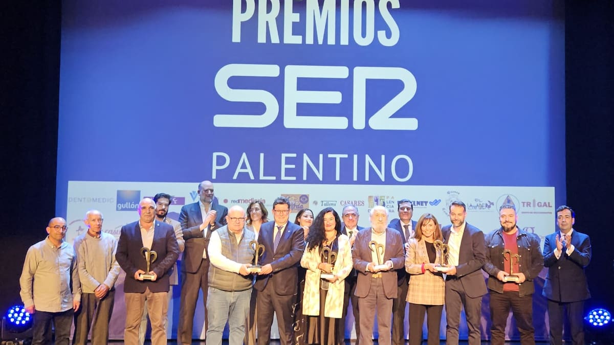 Radio Palencia entrega sus Premios Ser Palentino en una gala marcada por los grandes momentos de la radio en el último año | Sociedad